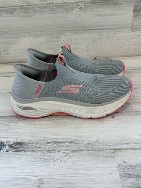 Skechers Women’s Size 9 Max Cushion Arch Fit Fluidity Hands Free Slip-Ins Shoes